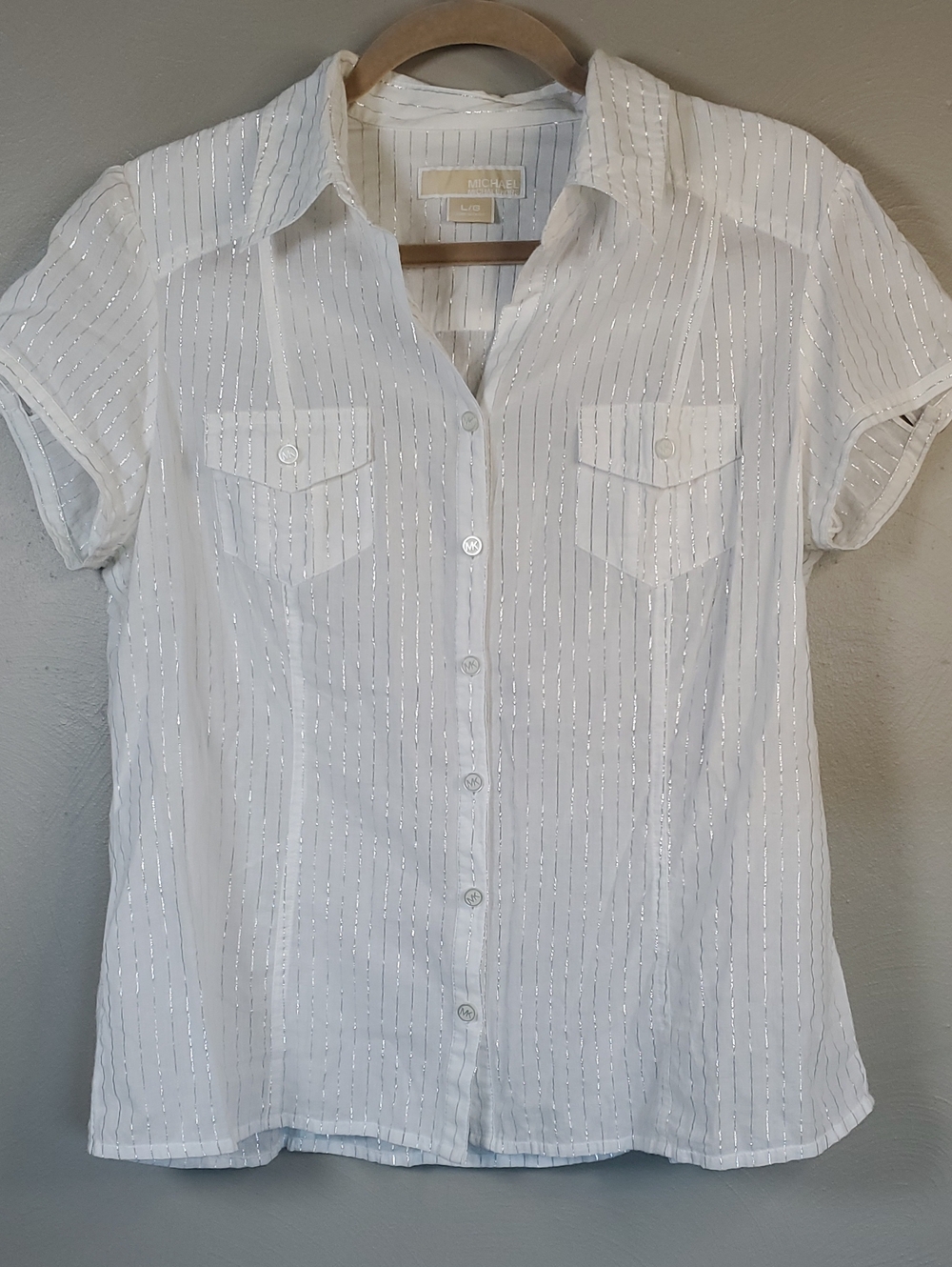 MICHAEL Michael Kors White Short-Sleeve Button-Down with Silver Stripe Detail. L